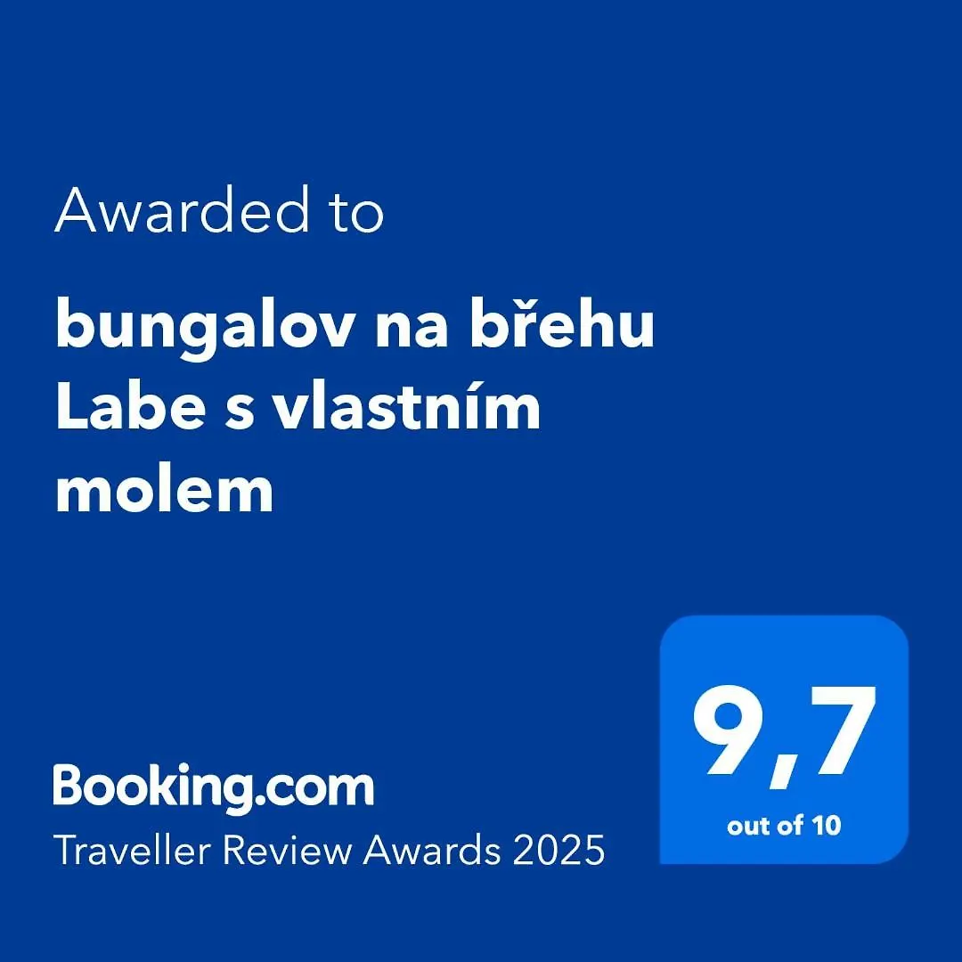 Bungalov Na Brehu Labe S Vlastnim Molem Pardubice Сasa de vacaciones