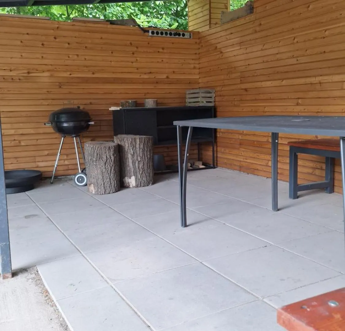 Bungalov Na Brehu Labe S Vlastnim Molem Pardubice Сasa de vacaciones